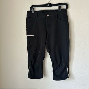 Peak Performance Capri Pants with‎ Zipper Details